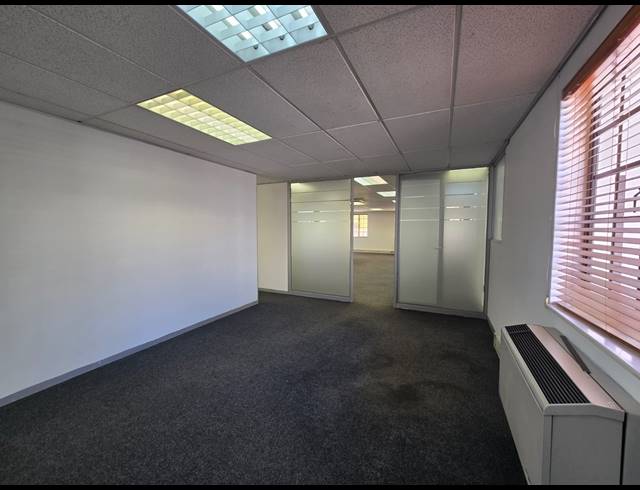 308M² OFFICE TO LET IN TYGER VALLEY